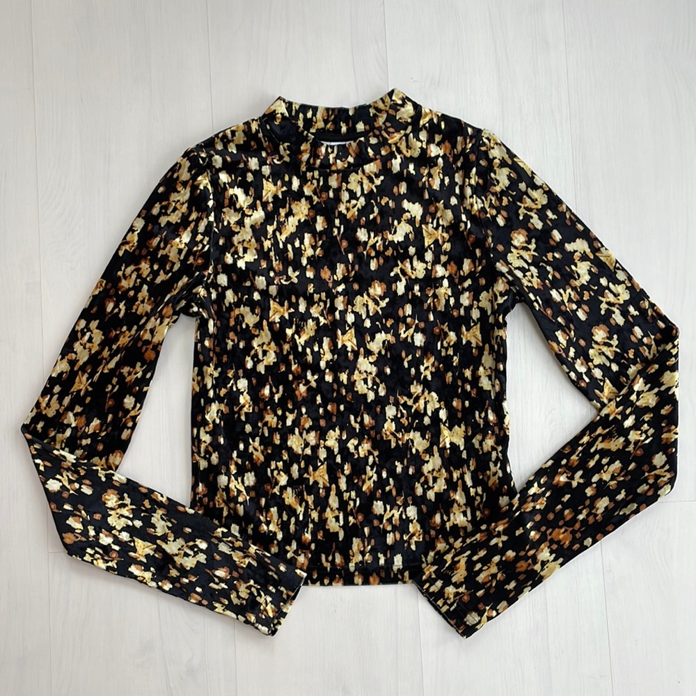 & Other Stories Top